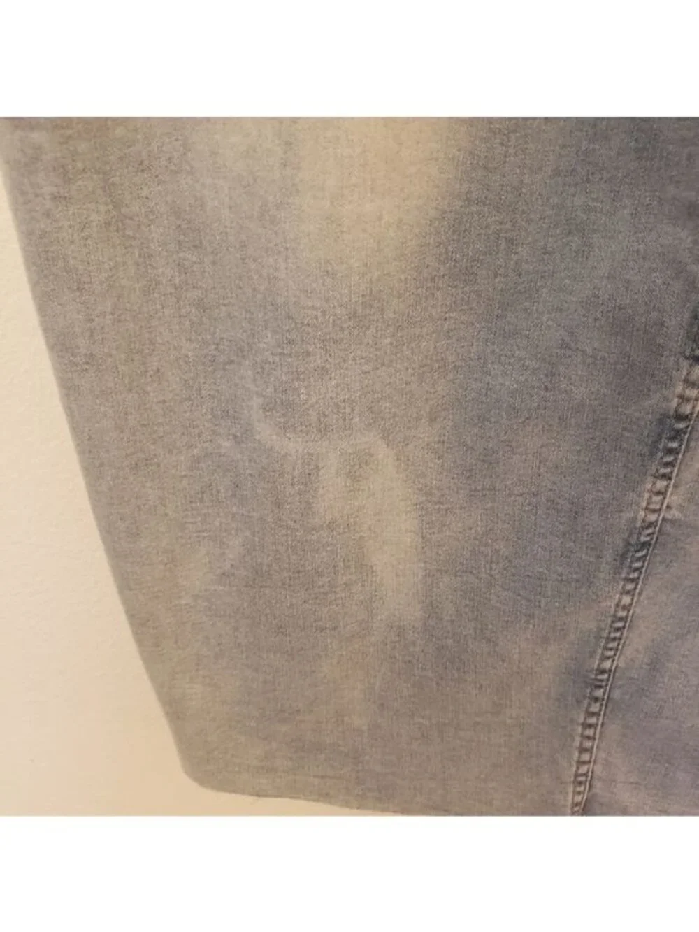 City Chic Denim Pencil Knee Length Skirt Light Wash Fading Pockets Size 22W NWT